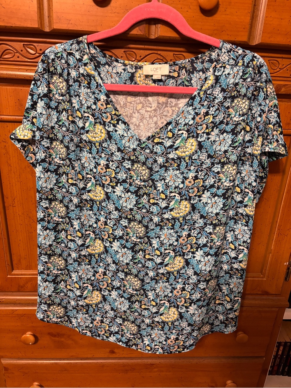 LOFT Women's Floral V-Neck Short Sleeve Top